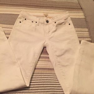 White denim pants
